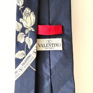 Valentino Boutique Vintage Silk Neck Tie Navy Flower Illustration (4" Width)